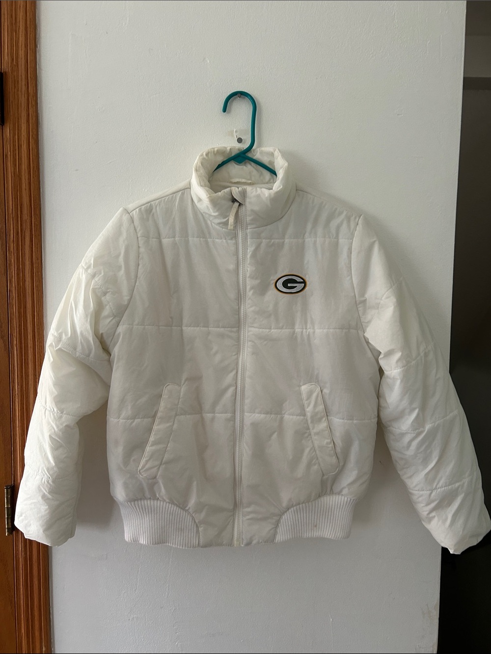 Women’s Packers Pro Shop Cropped White Puffer Jacket